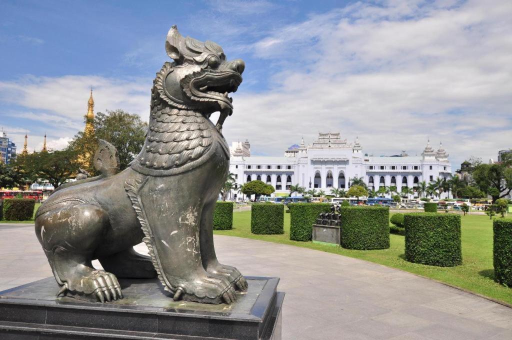 Jasmine Palace Yangon Exteriör bild