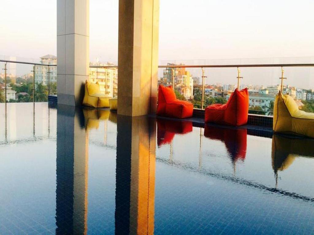 Jasmine Palace Yangon Exteriör bild