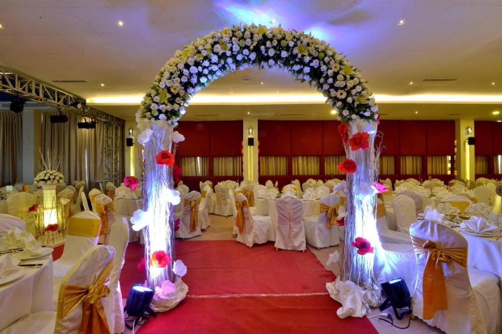 Jasmine Palace Yangon Exteriör bild