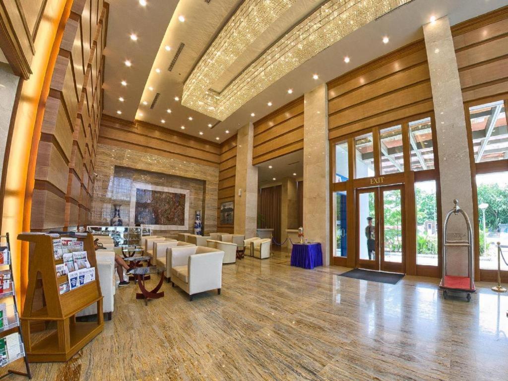 Jasmine Palace Yangon Exteriör bild