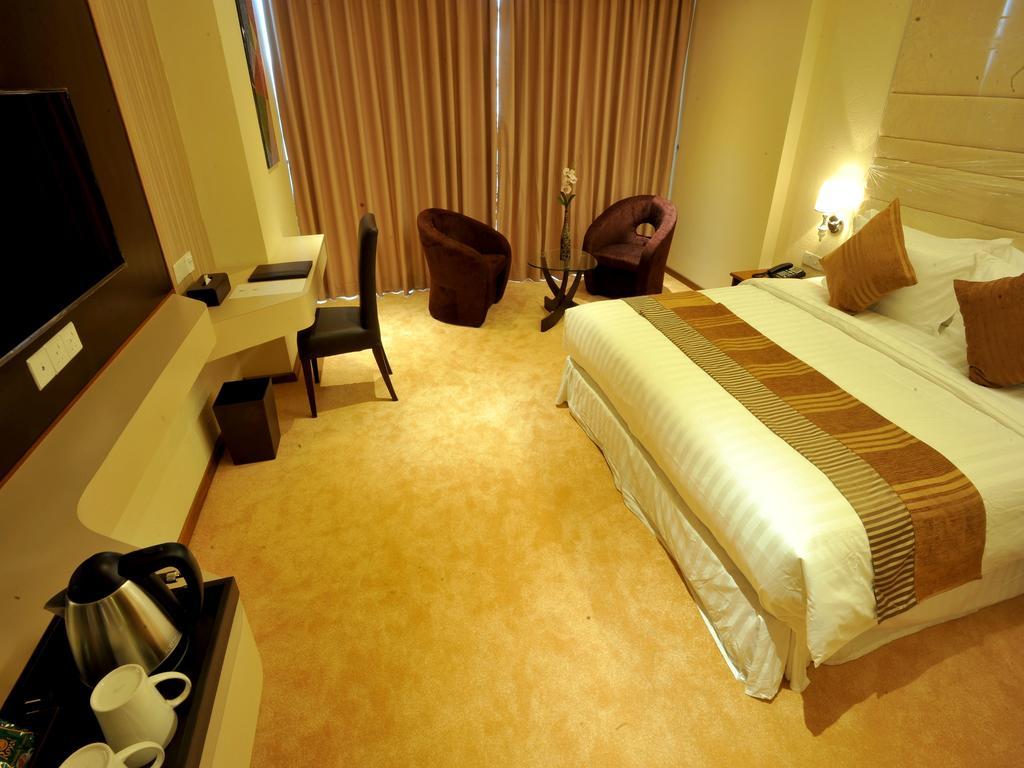 Jasmine Palace Yangon Rum bild